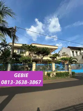 Dijual Murah Rumah Desain Classic Terawat di Bintaro Sektor 1 UT-17011