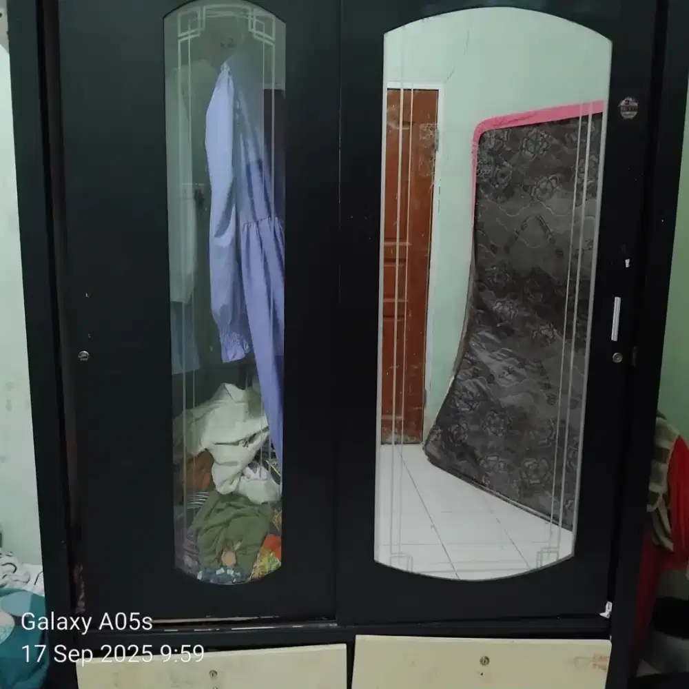Lemari 3 pintu cermin