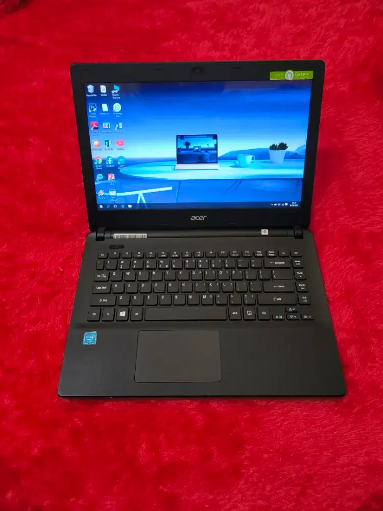 Dijual laptop acer aspire es1-431 slim,kencang,intel celeron ram 4 gb,