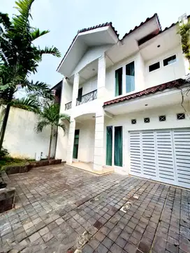 Rumah Cluster Lokasi strategis  dekat Mall Gandaria Pondok Indah sg