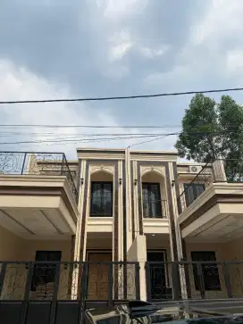 Rumah mewah 2 lantai di GDC depok