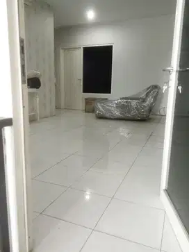 Dijual Rumah dan Toko di Siwalankerto Nol Jalan Raya dekat Margorejo