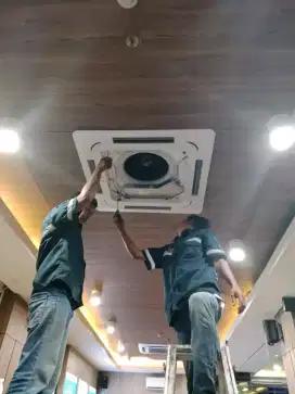 SERVICE DAN PERAWATAN AC