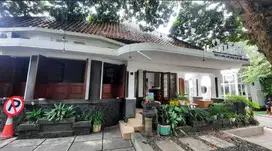 Dijual Cepat - Ruang Usaha Heritage Cantik di Sayap Dago, Bandung.