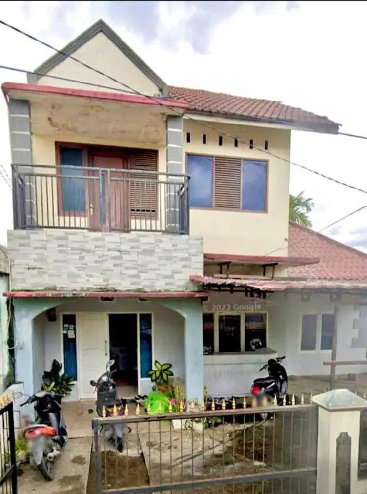 DISEWAKAN RUMAH 2 LANTAI