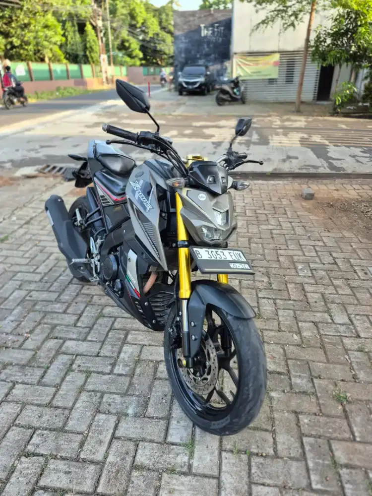 Dijual Yamaha xabre tahun 2016 pajak hidup panjang