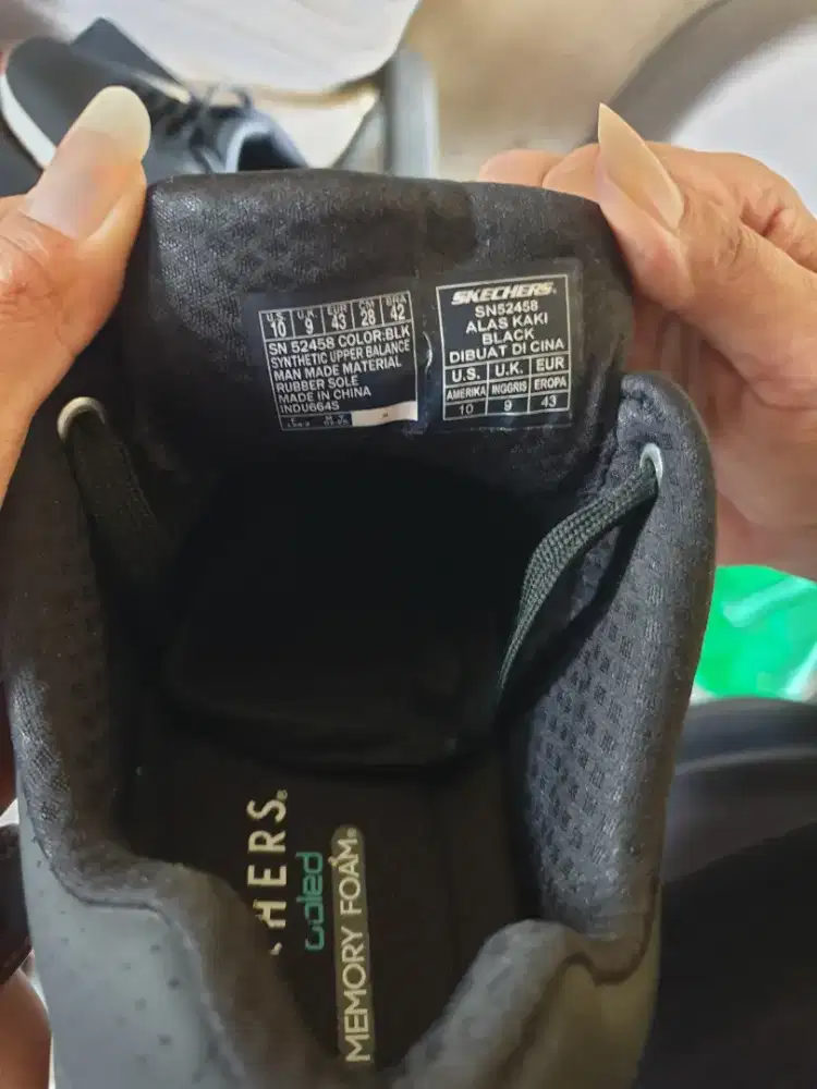 Sepatu skechers