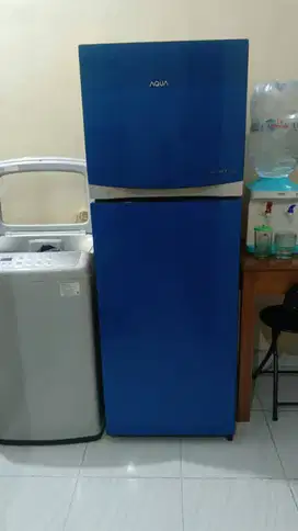 Kulkas AQUA 2 Pintu NO FROST INVERTER