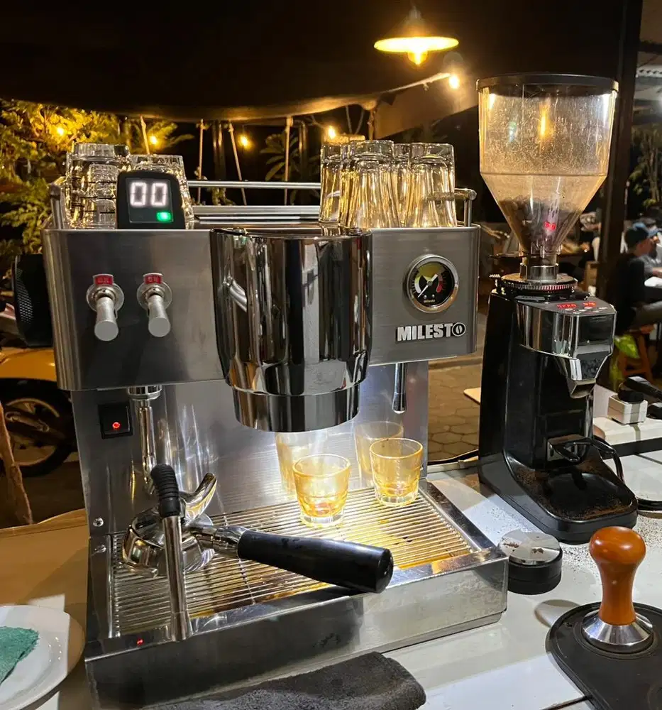 Mesin kopi dan grinder kopi