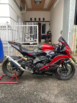 Zx25r abs se special red 2023