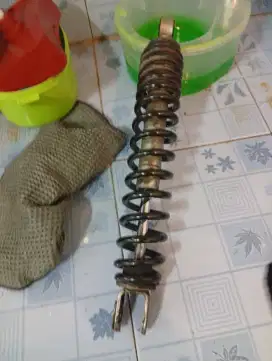Shockbreaker belakang mio std