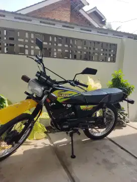 YAMAHA YT 115 2003