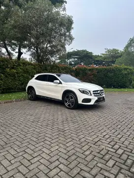 Mercedes Benz GLA200 AMG 2018
