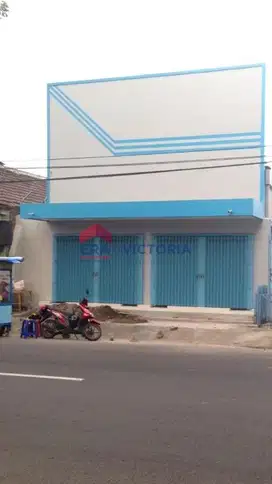 Ruko disewakan /dijual dekat RS Babtis pinggir  jalan besar