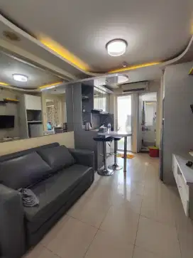 DISEWAKAN 2BR FURNISH ATAS MALL APARTEMEN BASSURA CITY