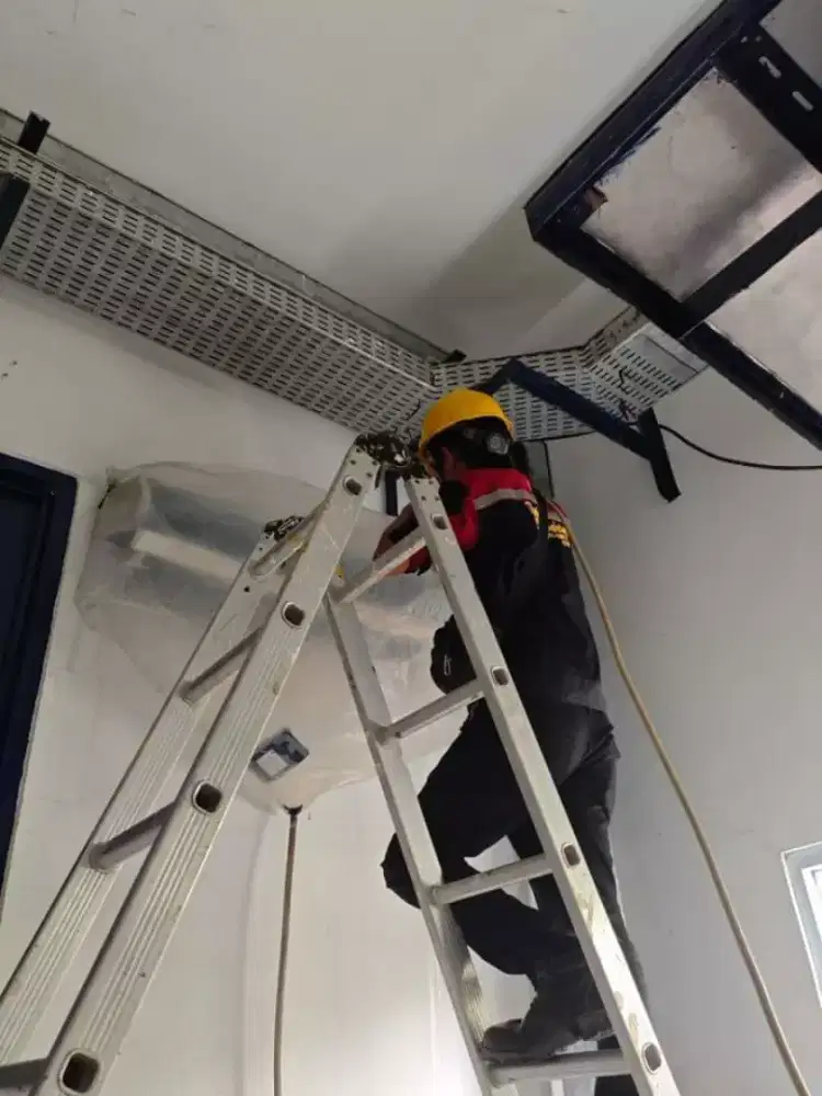 Melayani service AC, bomgkar pasang ac,kulkas,mesin cuci,pompa air dll
