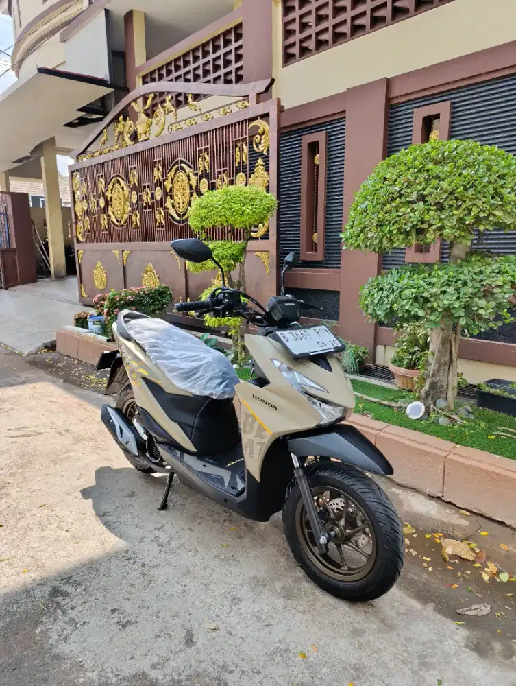 Bissmillah dijual motor Honda beat street like new 2025 istimewa