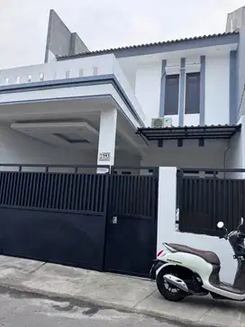 Rumah 2 Lantai di Jalan Salman Kebun Jeruk Jakarta Barat