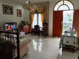 DIJUAL RUMAH TERPELIHARA DI PURI INDAH JAKARTA BARAT
