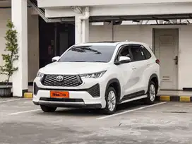 Innova Zenix V Hybrid Modelista