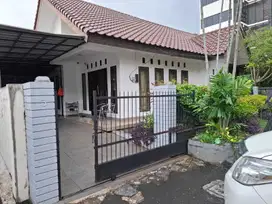 Rumah Mewah Strategis Dalam Komplek Strategis Di Fatmawati Cilandak