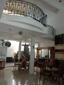 Dijual Rumah Full Furnish Darmo Baru Barat - Surabaya Barat