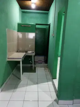 Disewakan rumah 3 petak daerah Kalisari