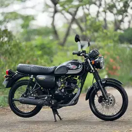 KAWASAKI W175 SE HITAM 2019 KM 11K PAJAK PANJANG NO MINUS