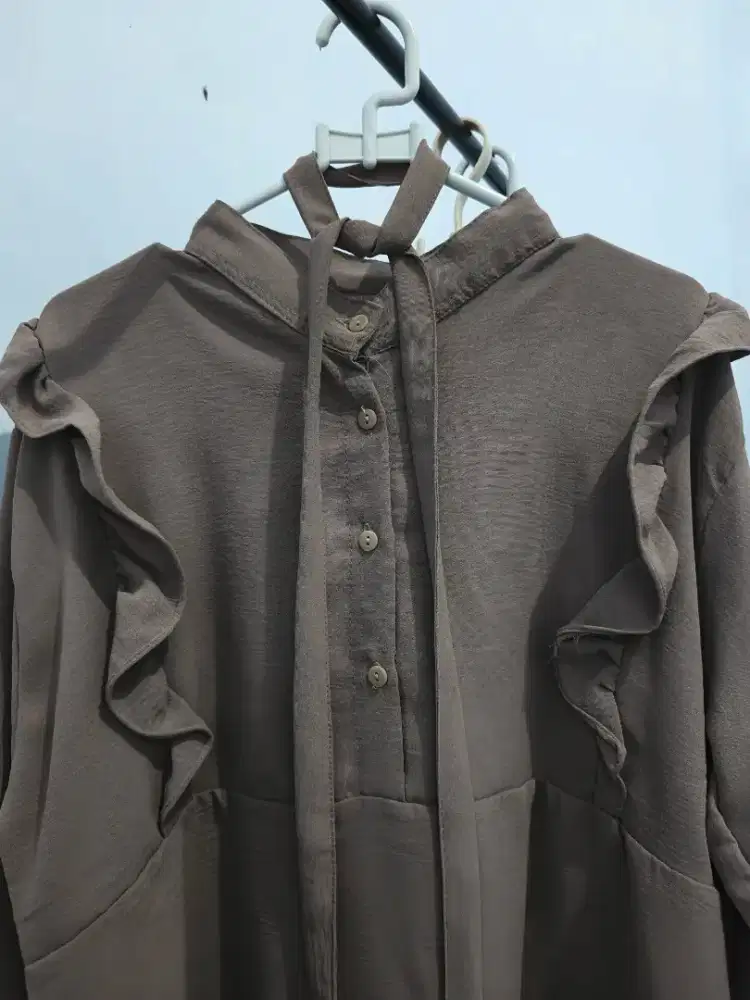BLOUSE MOCCA WANITA