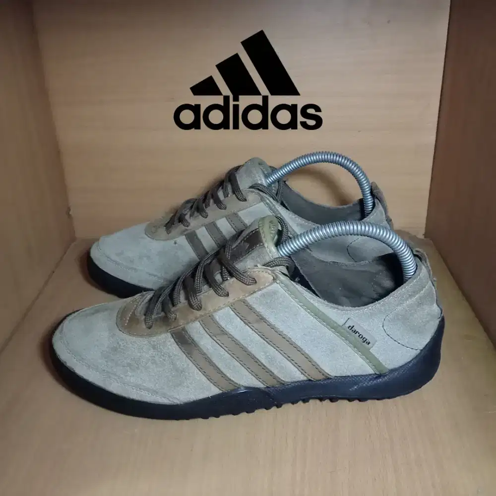 Adidas Daruga Size 40 2/3