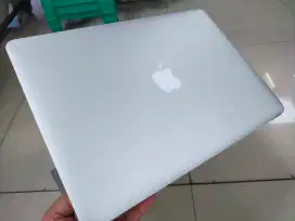 MacBook Air 13inch Intel I5 Ram 4GB SSD 256GB siap pakai NORMAL COD