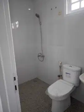 Dijual Rumah Cantik Dan  Siap Huni Berlokasi Di Kotawisata