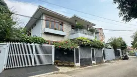 Rumah Mewah 2 Lantai di Loka Indah Pancoran - Harga di Bawah NJOP!