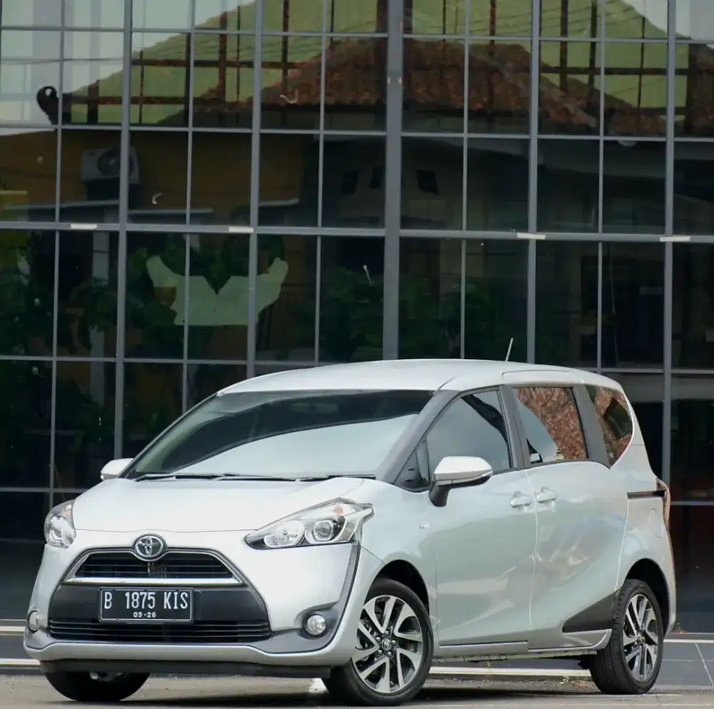 Toyota Sienta 2016 V AT Km 40rb