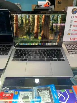 MacBook Air M1 2020 Grey Second Like new