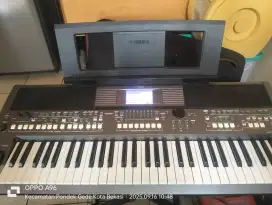 Jual keyboard Yamaha psr S670
