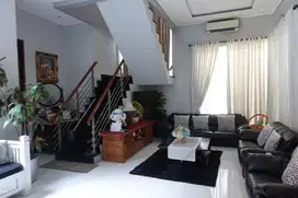 Owner Bu, Rumah Mewah di jual murah di kemang pratama bekasi selatan