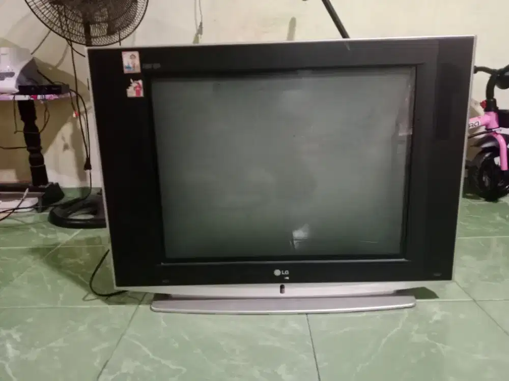 Tv LG 29inci layar datar tabung
