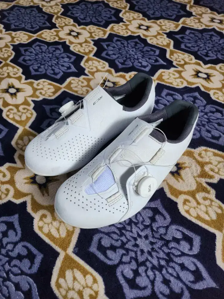 sepatu shimano roadbike RC3 Shimano SH-RC300E & cleat Shimano RS500