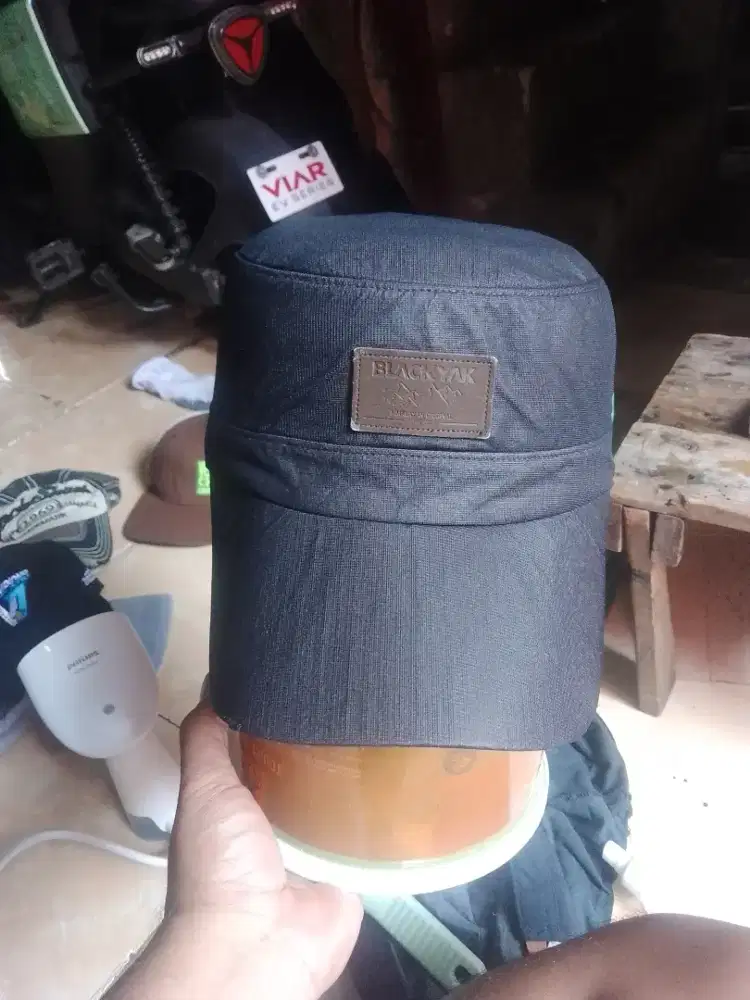 Topi outdoor Blackyak Comando Anti air