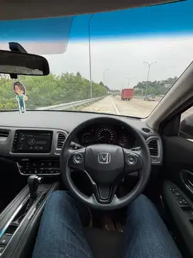 HR-V 1.5 E cvt 2020 termurah