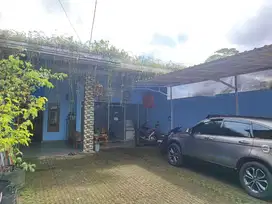 Rumah tinggal lengkap dengan kantor pinggir jalan