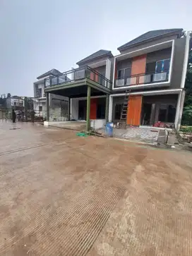 Townhouse mewah 2lantai siap huni selangkah ke tol Jatiwarna SHM pecah
