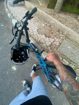 Di jual sepeda lipat Polygon urbano 5 blue