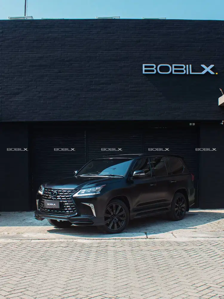 2016 Lexus LX 570 S Black Onyx Wrapped Over Black Matte