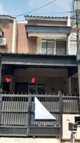 Rumah Bagus 2 Lantai SHM Park Residence Taman Surya Kalideres Jakarta