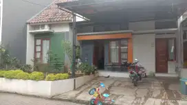 Disewakan rumah daerah Pitara Depok deket akses kereta
