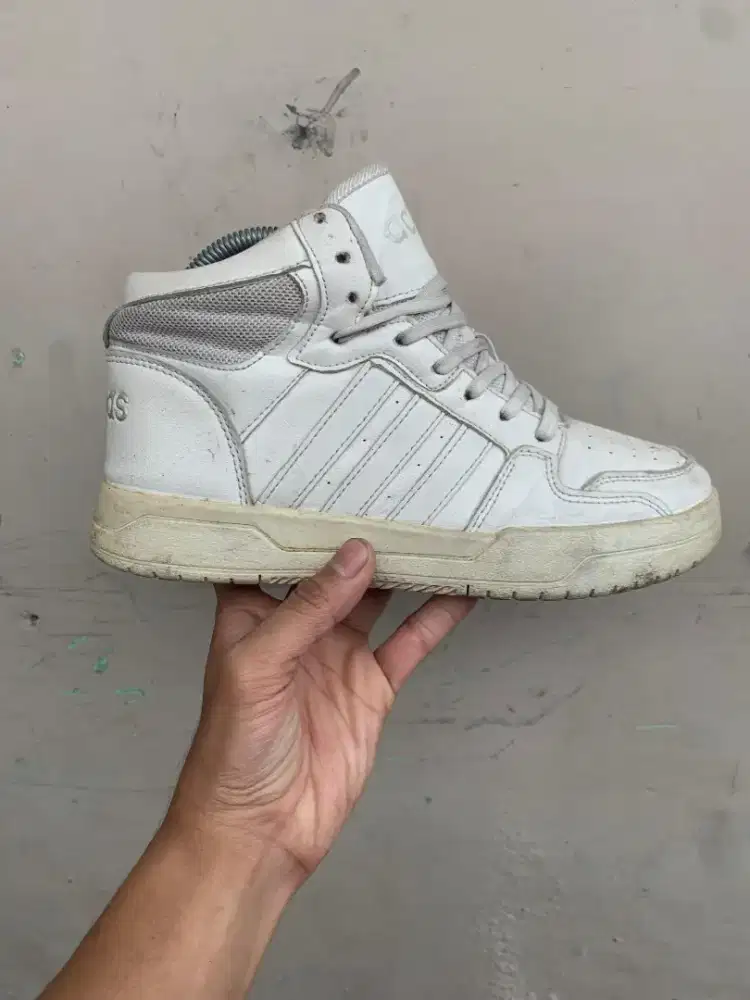 Sepatu Adidas Hoops 40