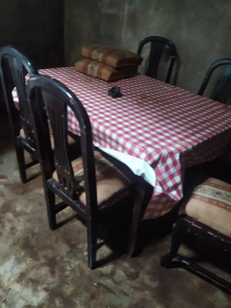 Meja makan kayu jati kursi lima