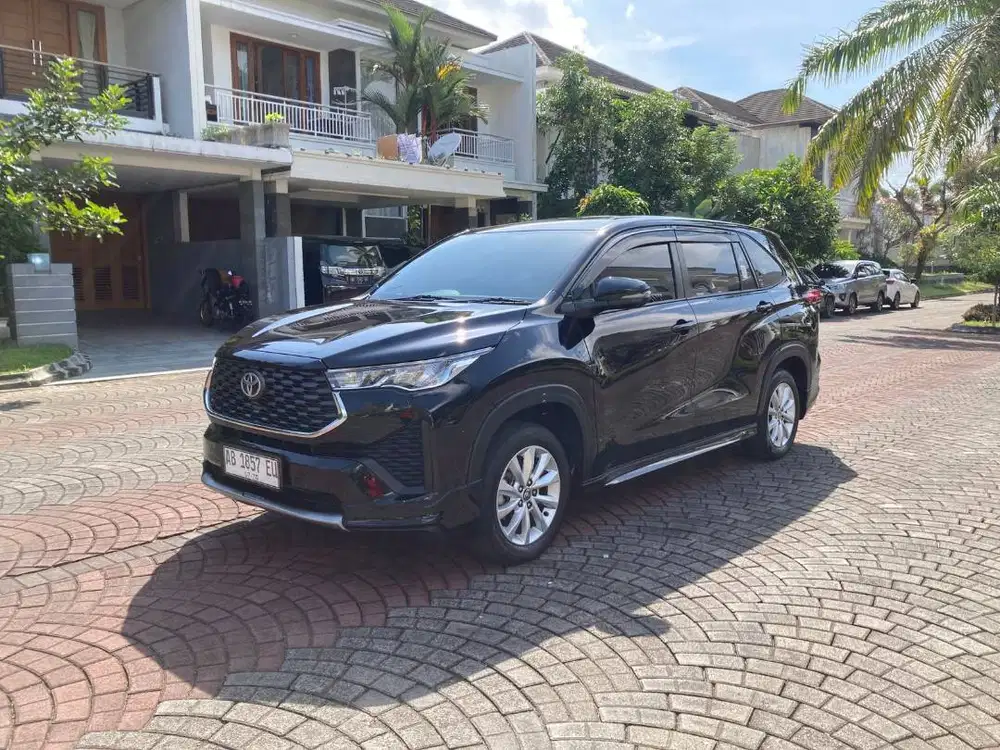 INNOVA ZENIX 2.0 V Modellista CVT 2023